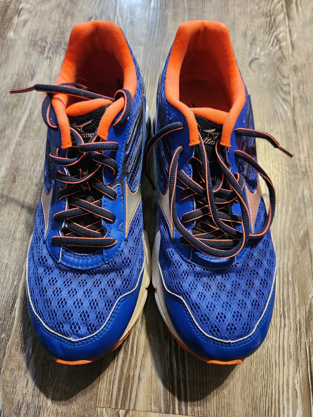 Mizuno Men’s Blue & Orange Running Shoes
